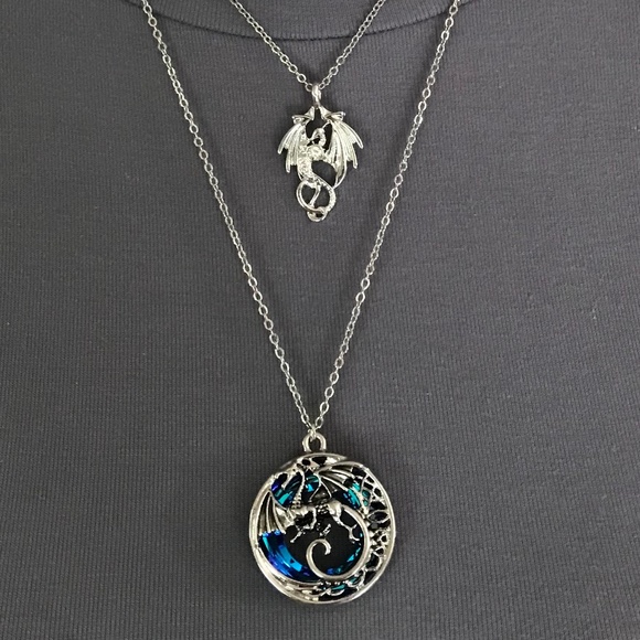 “Smaug in Flight" Dragon Handmade 2-Layer Necklace Tolkien, Empyrean Fourth Wing - Picture 8 of 16